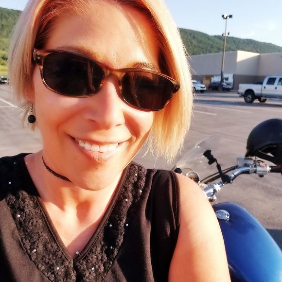 Meet your Posher, Candy - Picture 1 of 1